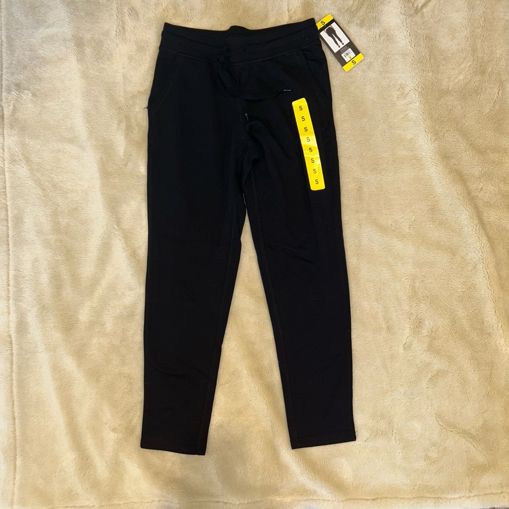 New with tags Champion black Leggings with pockets- Size S